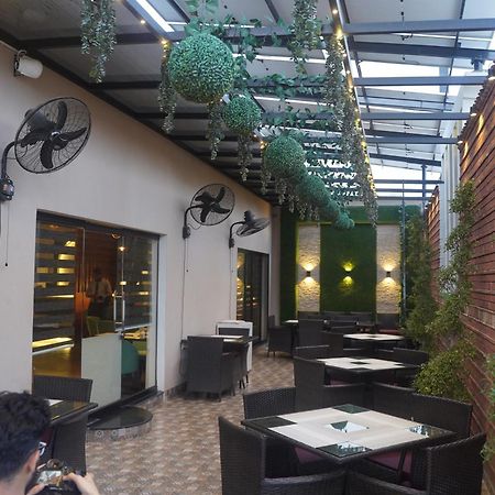 Swarg Hotel Sahiwal Экстерьер фото