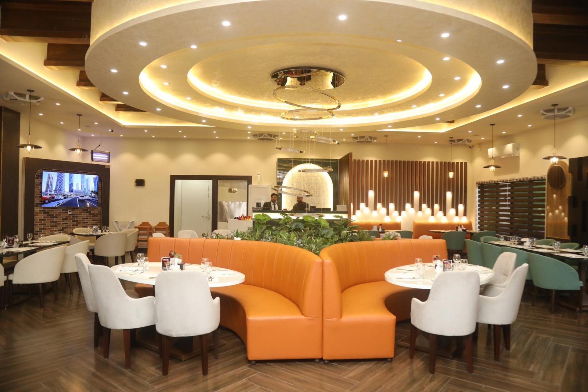 Swarg Hotel Sahiwal Экстерьер фото